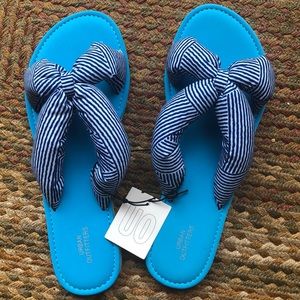 Urban Outfitters plush slides Size 9